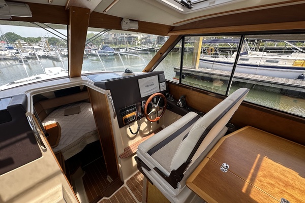 Seahorse 33ft Cutwater Yacht For Sale