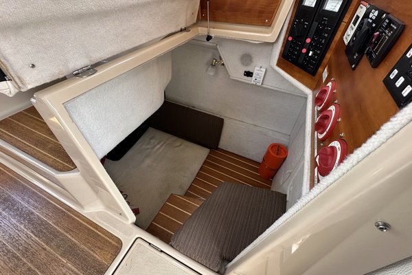 Seahorse 33ft Cutwater Yacht For Sale