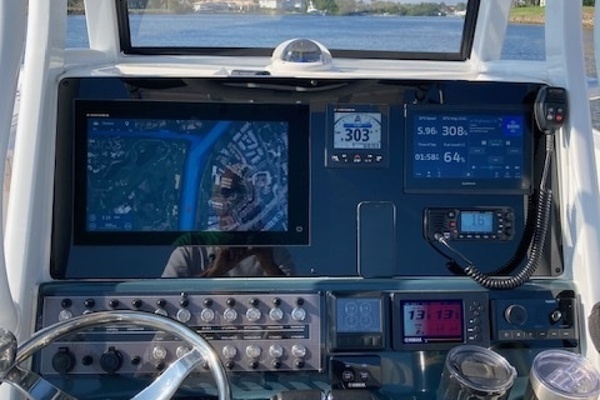 27ft Tidewater Yacht For Sale