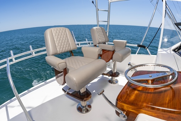 2006 Viking 61
