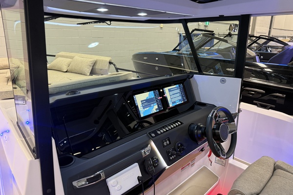31ft Axopar Yacht For Sale