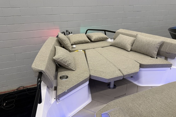 31ft Axopar Yacht For Sale