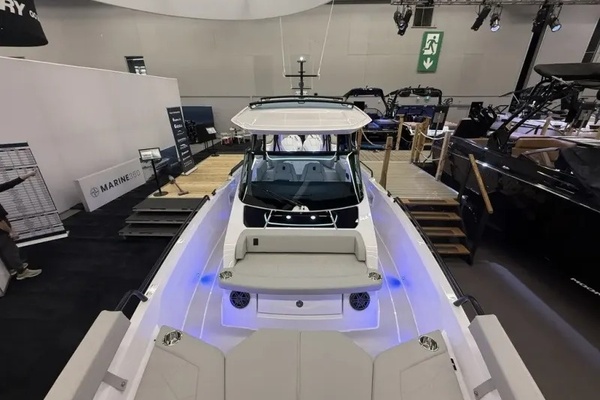 2026 Axopar 29 SUN TOP 31ft Axopar Yacht For Sale