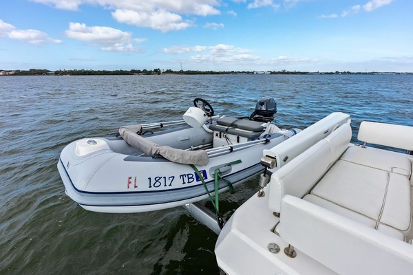 2021 Aquila 44