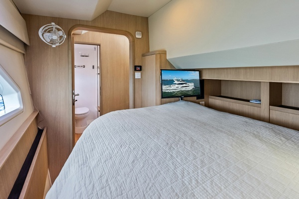 Decadence 44ft Aquila Yacht For Sale