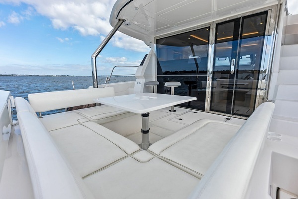 2021 Aquila 44