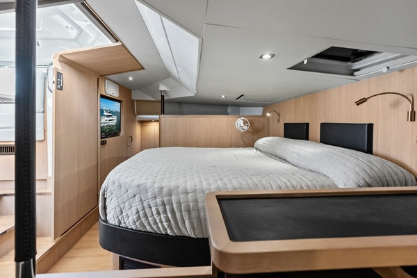 Decadence 44ft Aquila Yacht For Sale