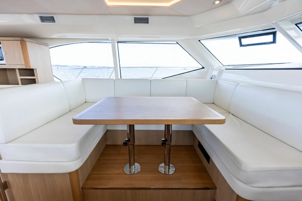 Decadence 44ft Aquila Yacht For Sale