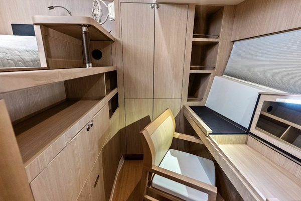 Decadence 44ft Aquila Yacht For Sale
