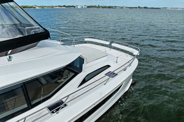 2021 Aquila 44