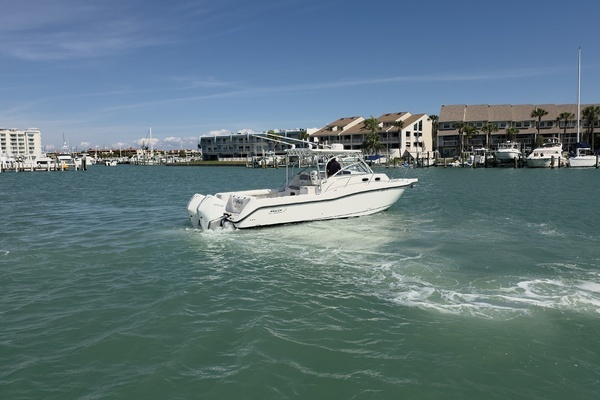2007 Boston Whaler 32