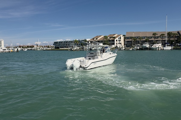 32ft Boston Whaler Yacht For Sale