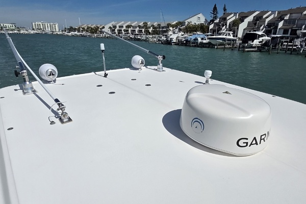 32ft Boston Whaler Yacht For Sale