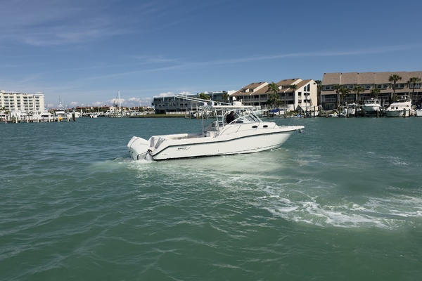32ft Boston Whaler Yacht For Sale