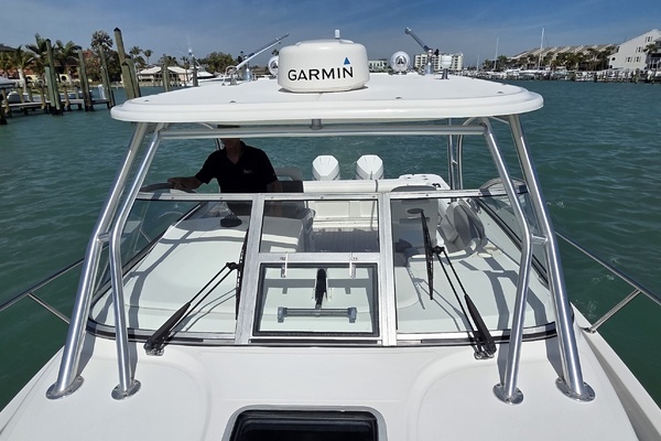 2007 Boston Whaler 32