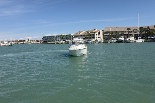 32ft Boston Whaler Yacht For Sale