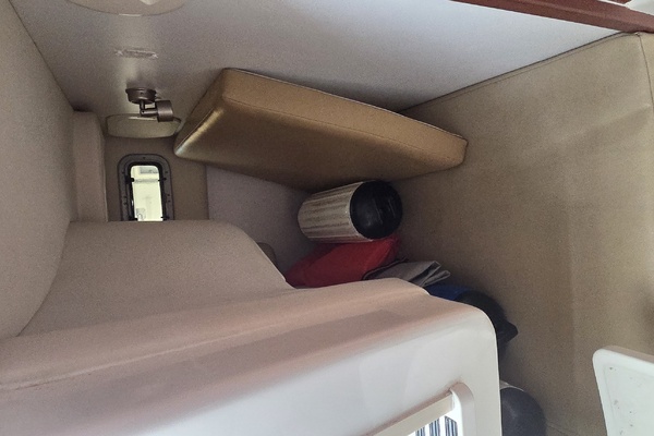 32ft Boston Whaler Yacht For Sale