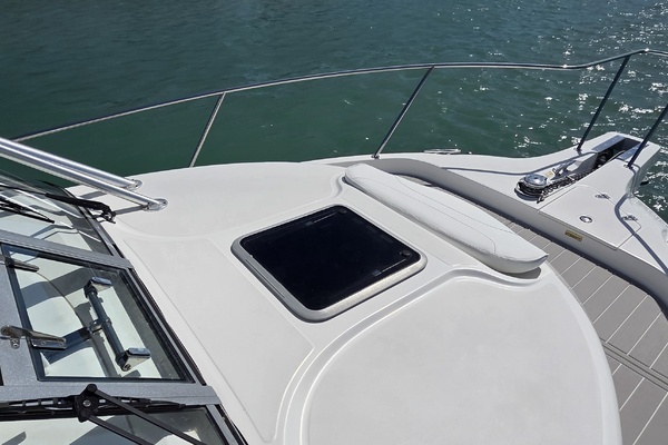 2007 Boston Whaler 32