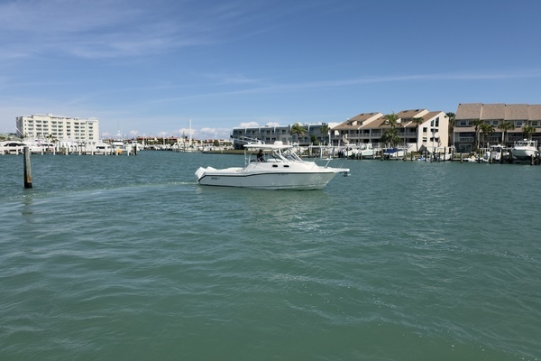 2007 Boston Whaler 32