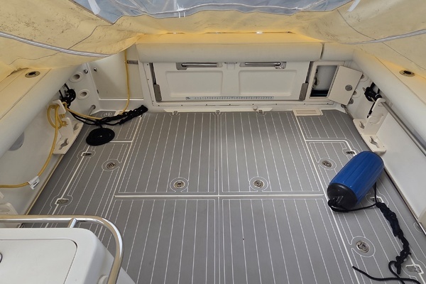 2007 Boston Whaler 32