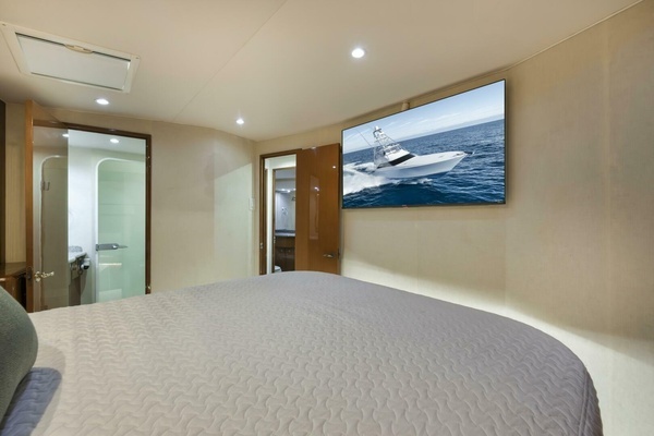 2005 Viking 56