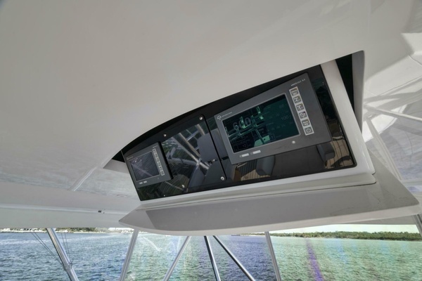 2005 Viking 56