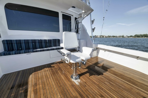 2005 Viking 56
