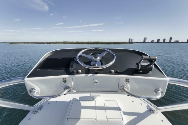 2005 Viking 56