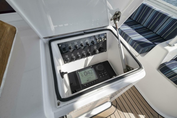 2005 Viking 56