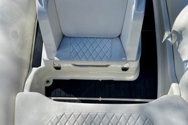 24ft Zodiac Yacht For Sale