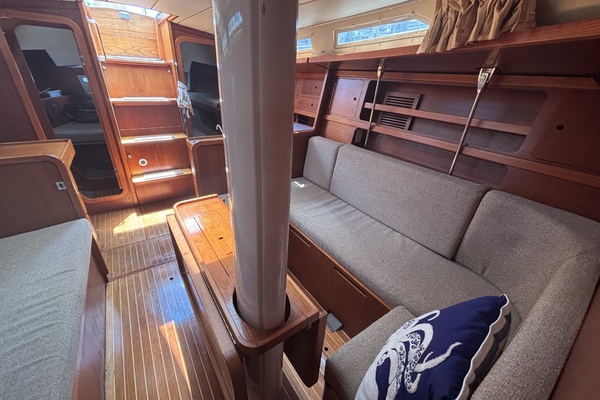 LA BREZZA 39ft Grand Soleil Yacht For Sale