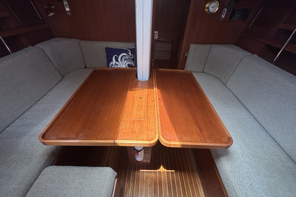 LA BREZZA 39ft Grand Soleil Yacht For Sale