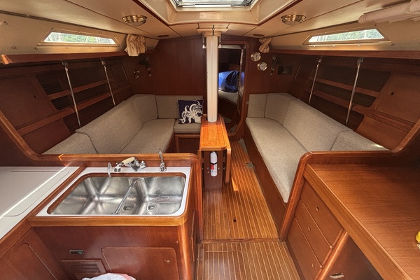 LA BREZZA 39ft Grand Soleil Yacht For Sale