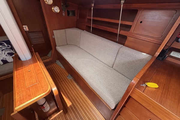LA BREZZA 39ft Grand Soleil Yacht For Sale