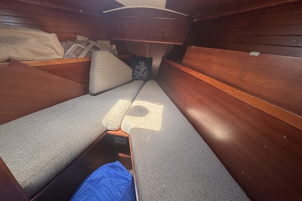 LA BREZZA 39ft Grand Soleil Yacht For Sale