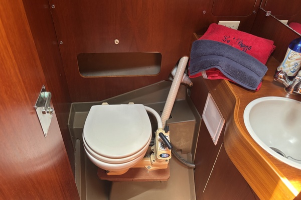 LA BREZZA 39ft Grand Soleil Yacht For Sale