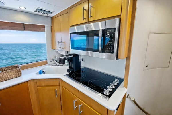 Endurance 60ft Hatteras Yacht For Sale