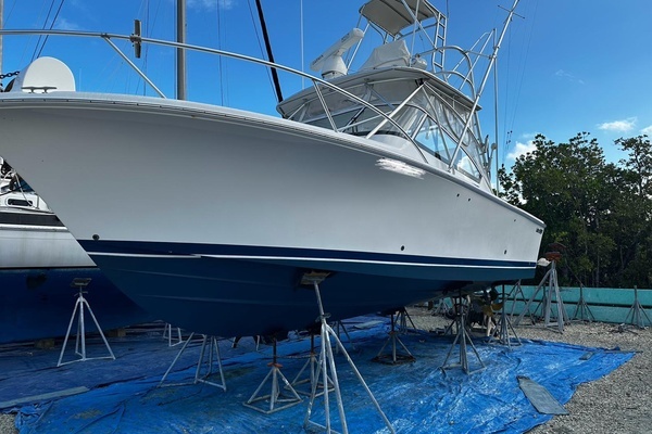 Photo of the 2006 Luhrs 28 Open