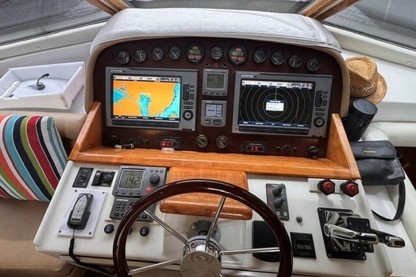 2001 Navigator 48