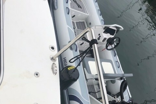 2001 Navigator 48