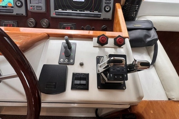 LADY CAPTIVA 48ft Navigator Yacht For Sale