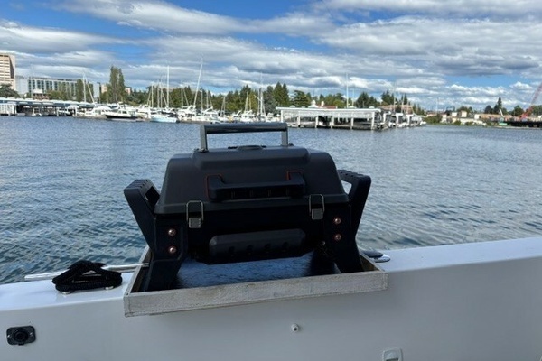 2001 Navigator 48