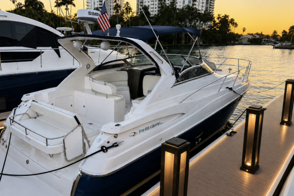 38ft Regal Yacht For Sale