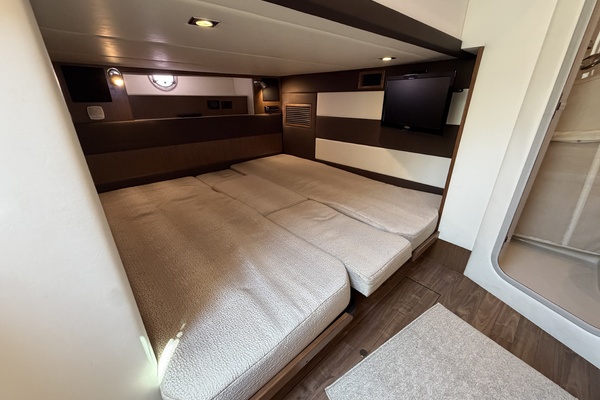 41ft Cruisers Yachts Yacht For Sale