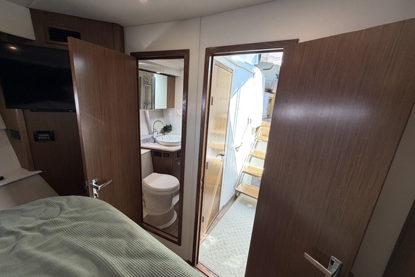 41ft Cruisers Yachts Yacht For Sale