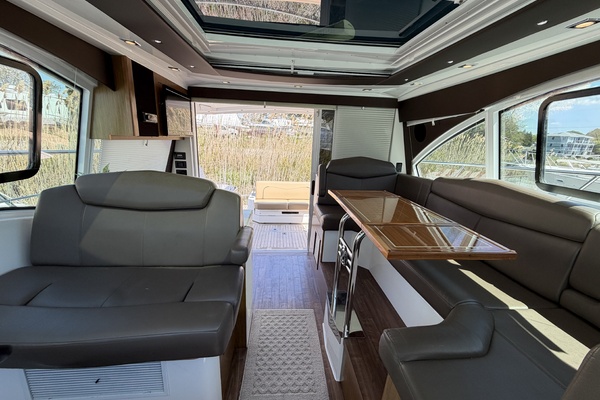 41ft Cruisers Yachts Yacht For Sale