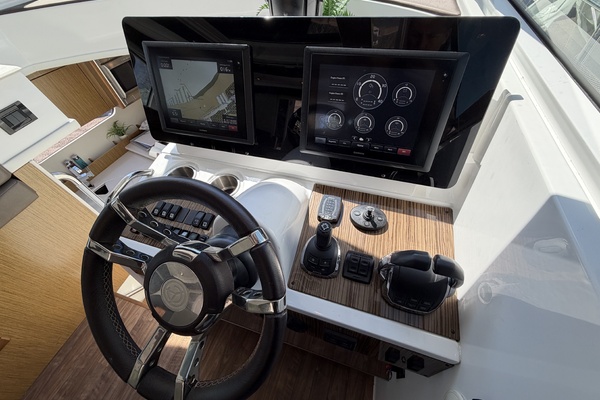 41ft Cruisers Yachts Yacht For Sale