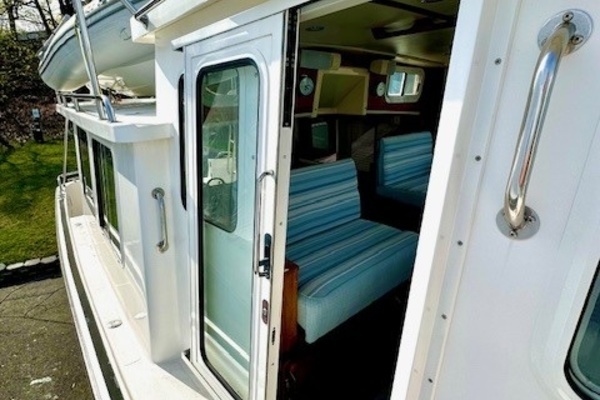 2006 Nordic Tugs 37
