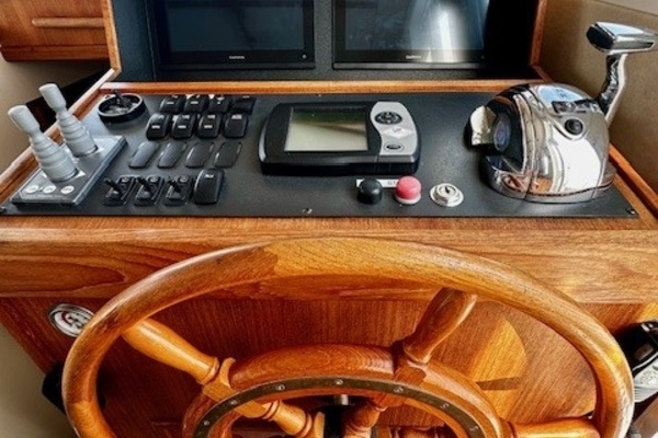 2006 Nordic Tugs 37
