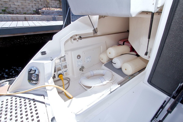 Kelly s Buoys 40ft Sea Ray Yacht For Sale